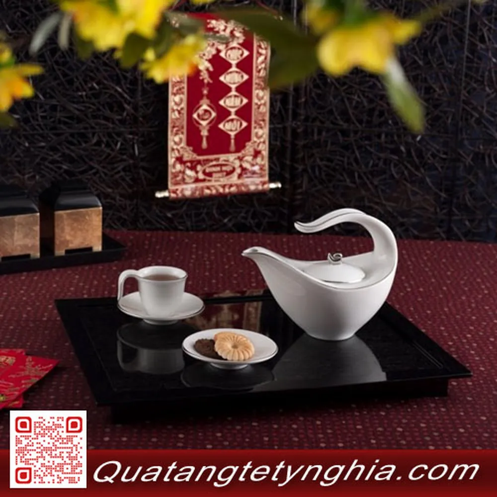 Bộ trà 0,45L Anh Vũ chỉ bạch kim