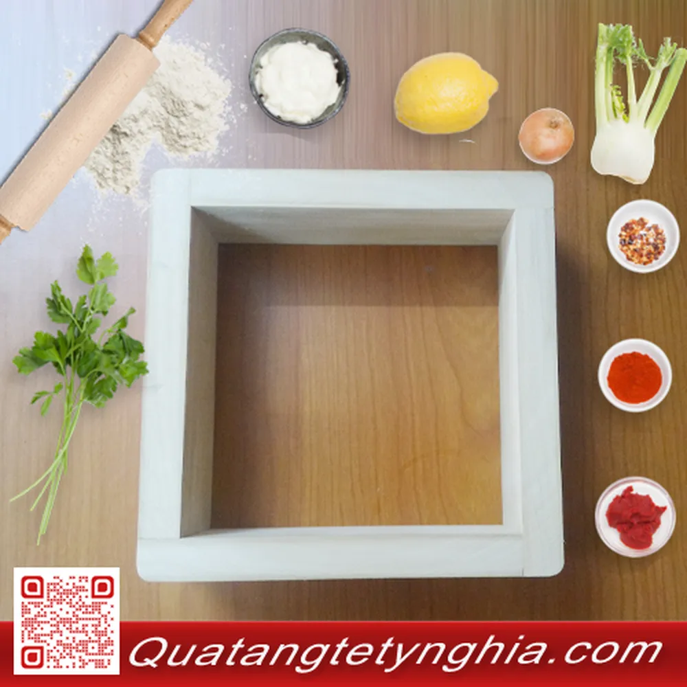 Khuôn gói bánh chưng