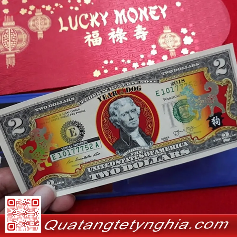 Tiền 2 USD hình con chó