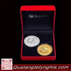 Cặp xu con chó mạ vàng và mạ bạc