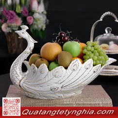 Quà tết độc và lạ - Tô trái cây khổng tước