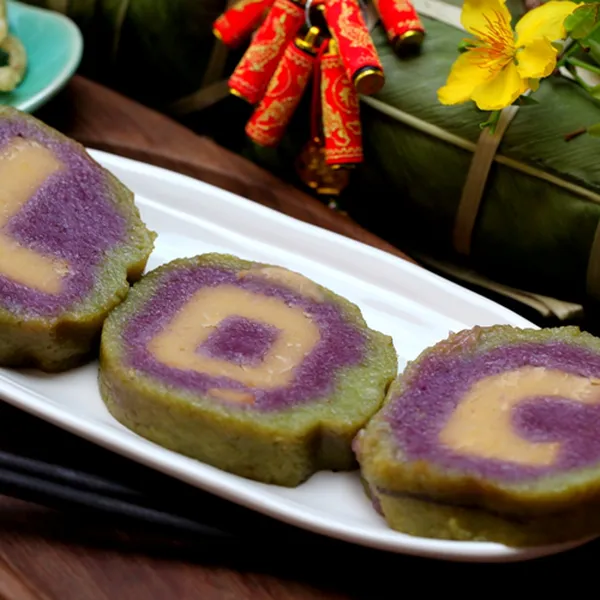 Bánh tét chữ