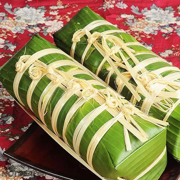 Bánh tét Trà Cuôn