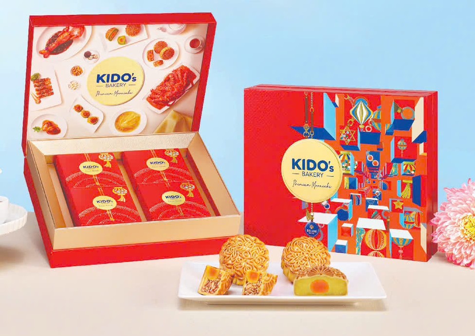 Bánh trung thu chính là cầu nối để gắn kết hai thế hệ gần nhau hơn