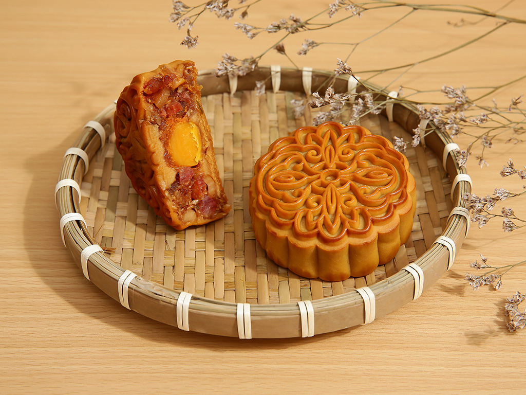 Bánh Trung thu nhân sò điệp xốt XO là loại sản phẩm cao cấp