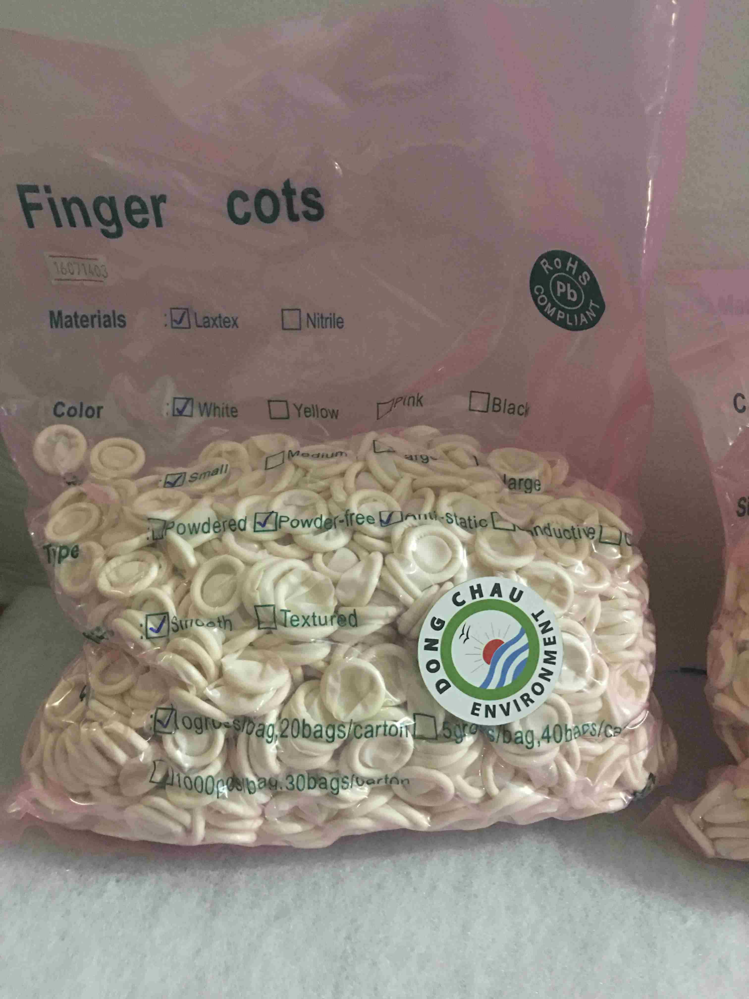 Bao phủ đầu ngón tay phòng sạch