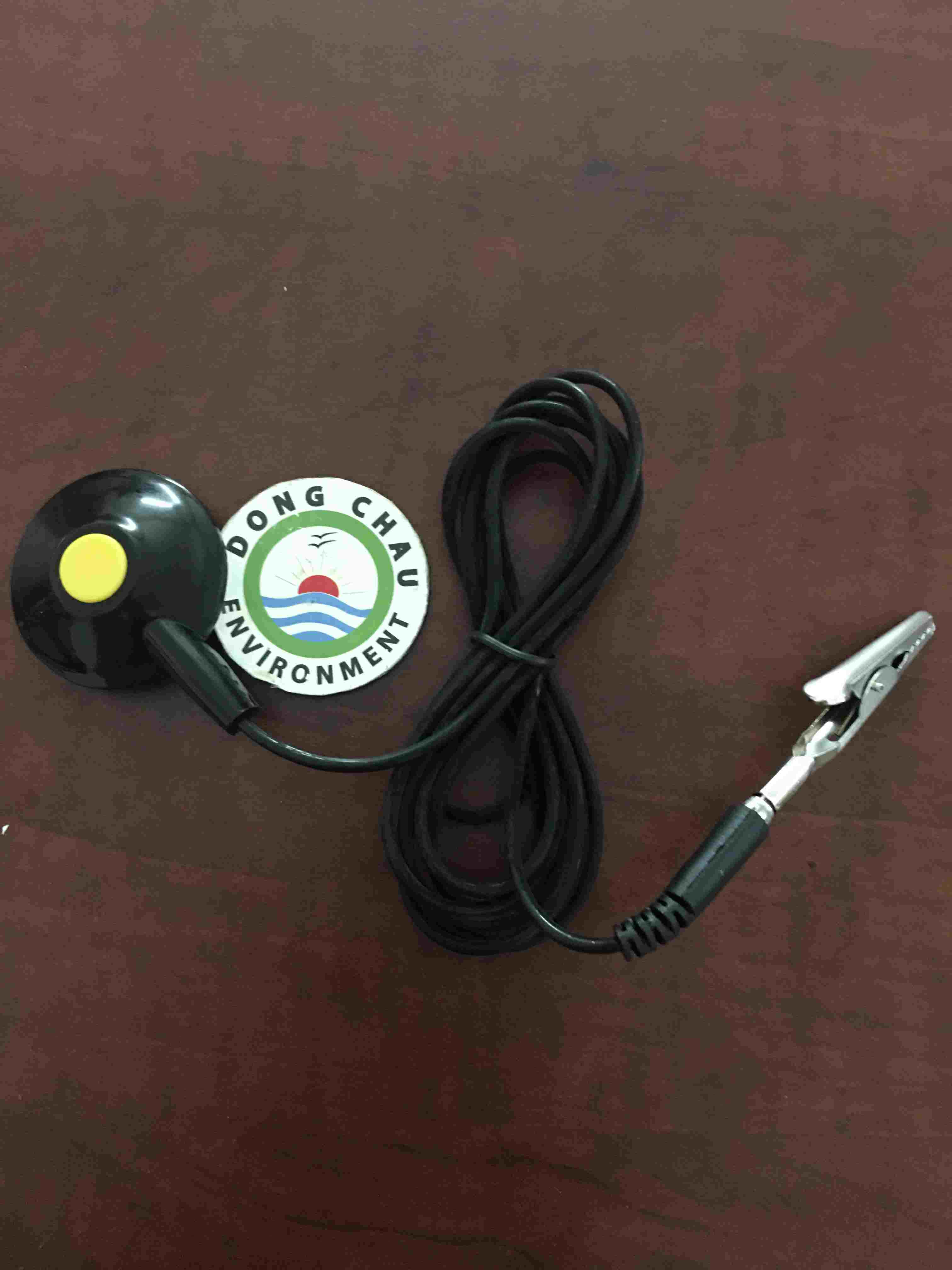 Dây nối đất với thảm chống tĩnh điện