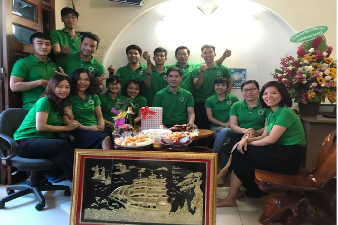 tư vấn thông tin sản phẩm cho khách hàng