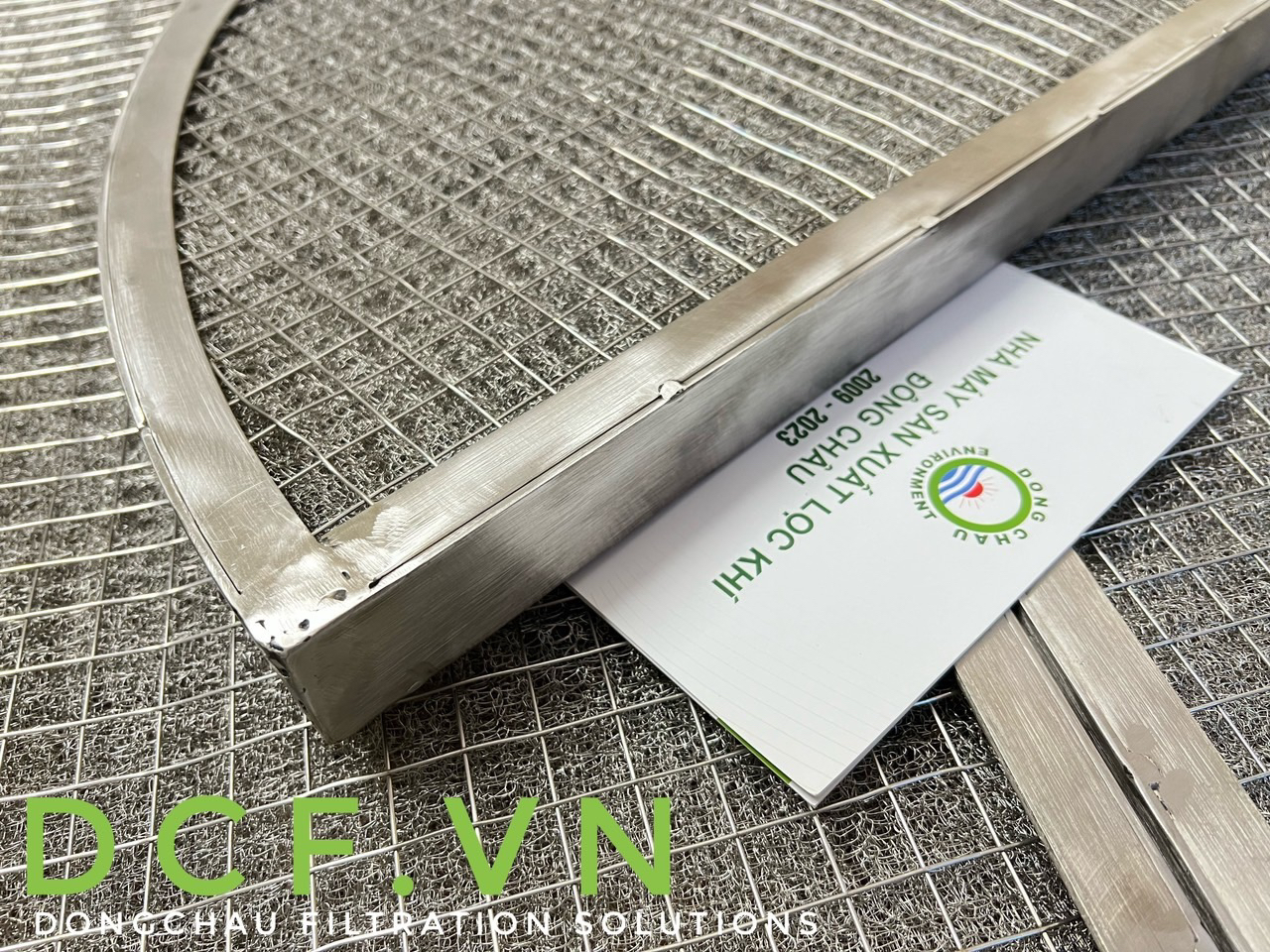 khung bùi nhùi inox hình bán nguyệt