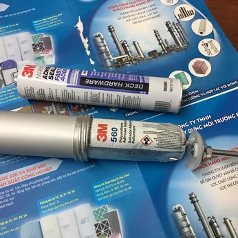 Súng bắn keo ống  xúc xích 3M đa năng