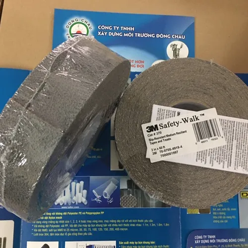 Băng Keo Chống Trơn Trượt 3M™ 370 Màu Xám 