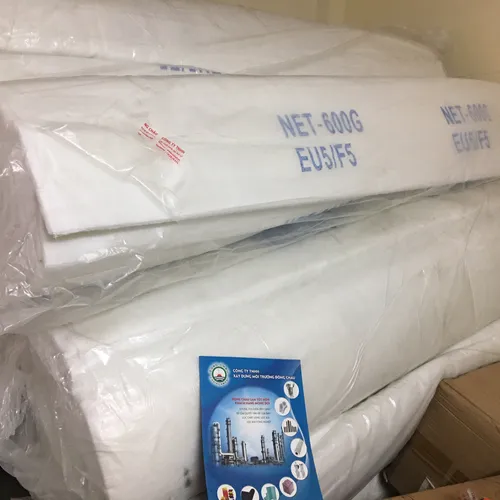Bông lọc có keo gắn trần phòng sơn F5