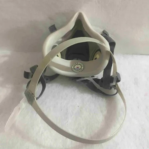 Mặt nạ bảo hộ 3M 6100