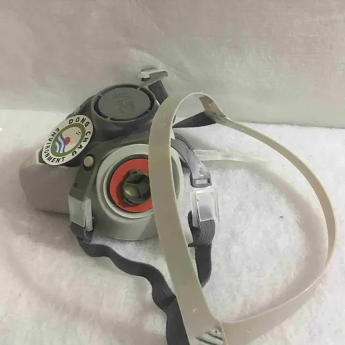Mặt nạ bảo hộ 3M 6100