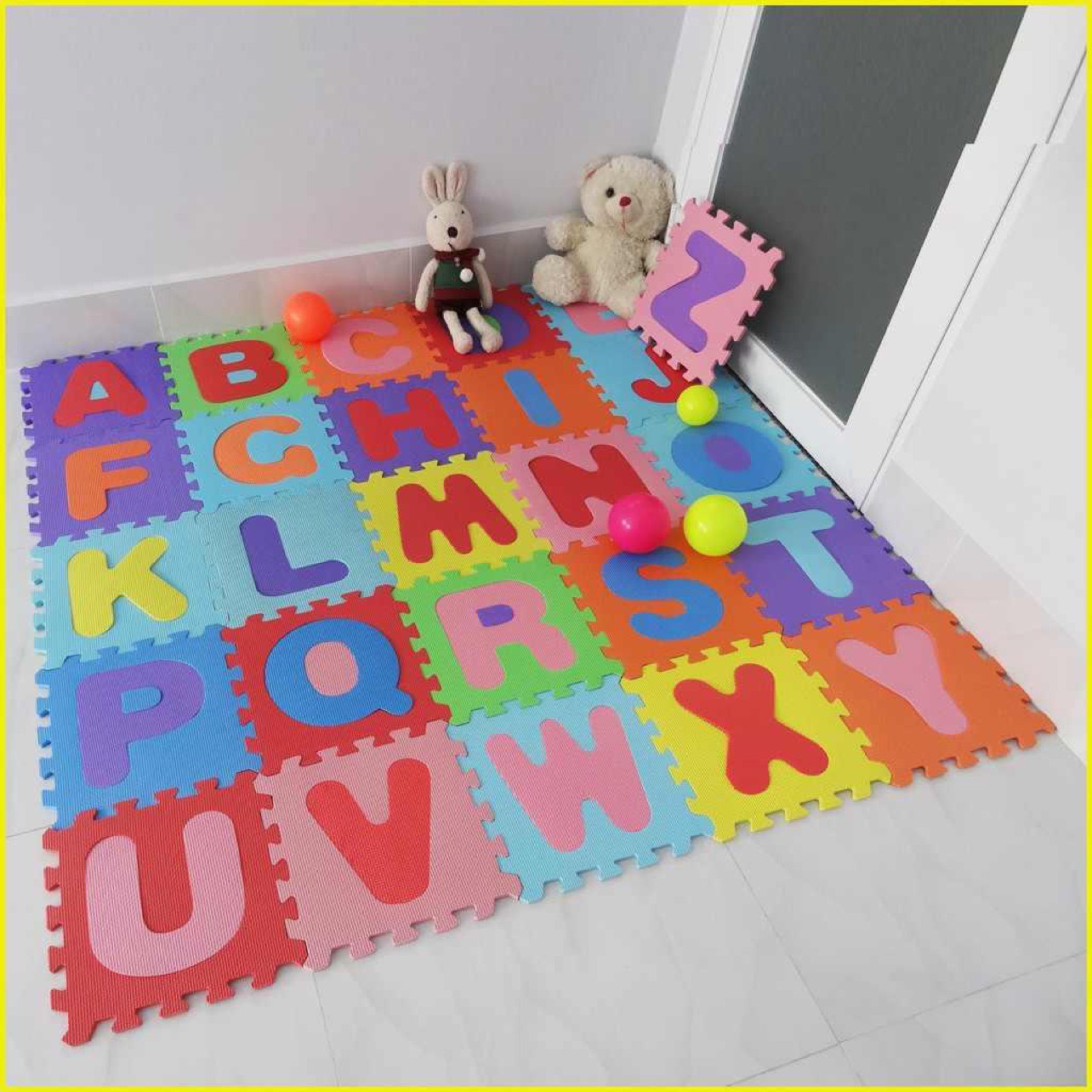 Thảm xốp lót sàn là sản phẩm giúp bảo vệ bé chơi đùa thoải mái và an toàn