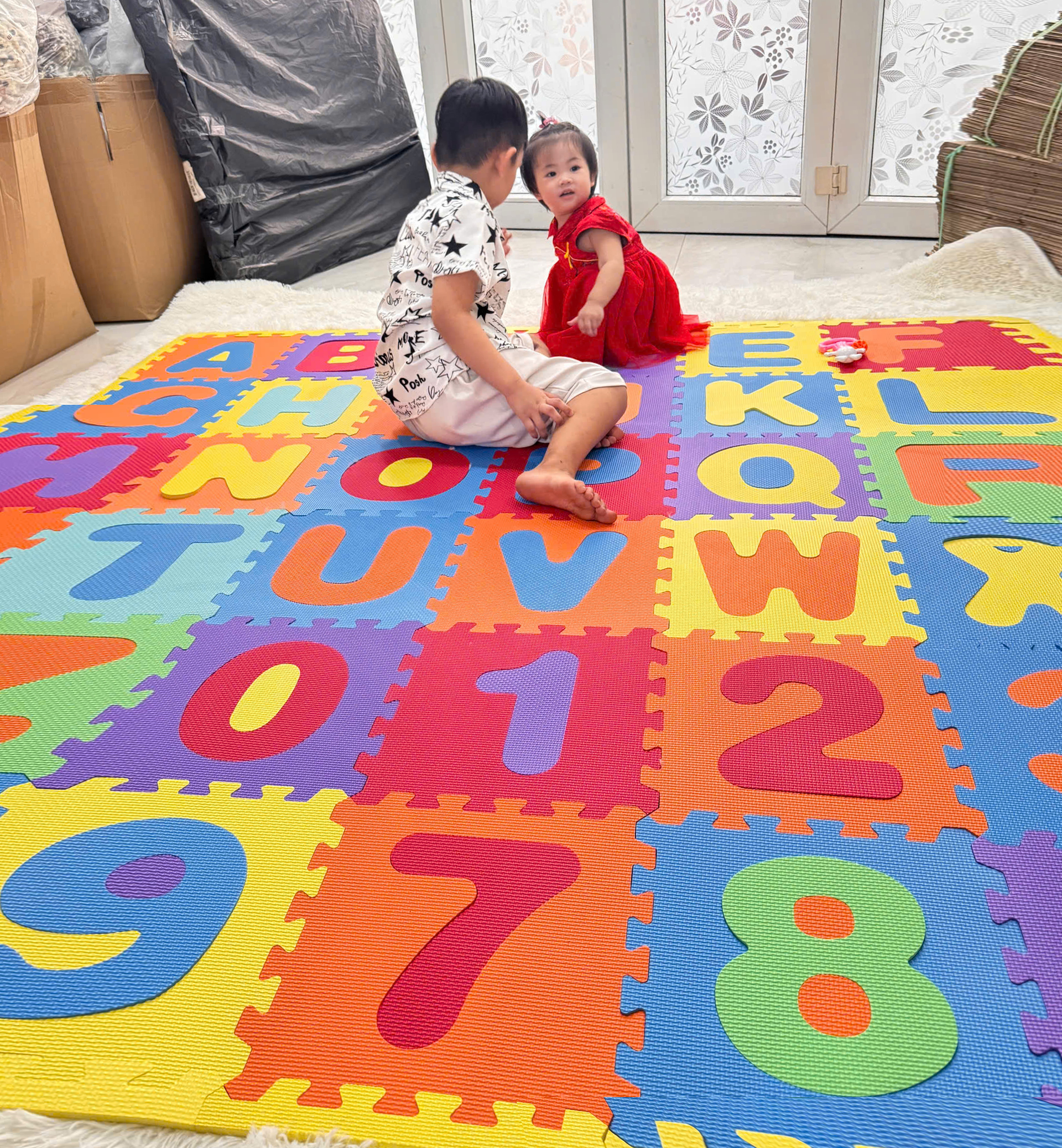 Thảm tấm 30x30 cho bé cũng rất tiện lợi