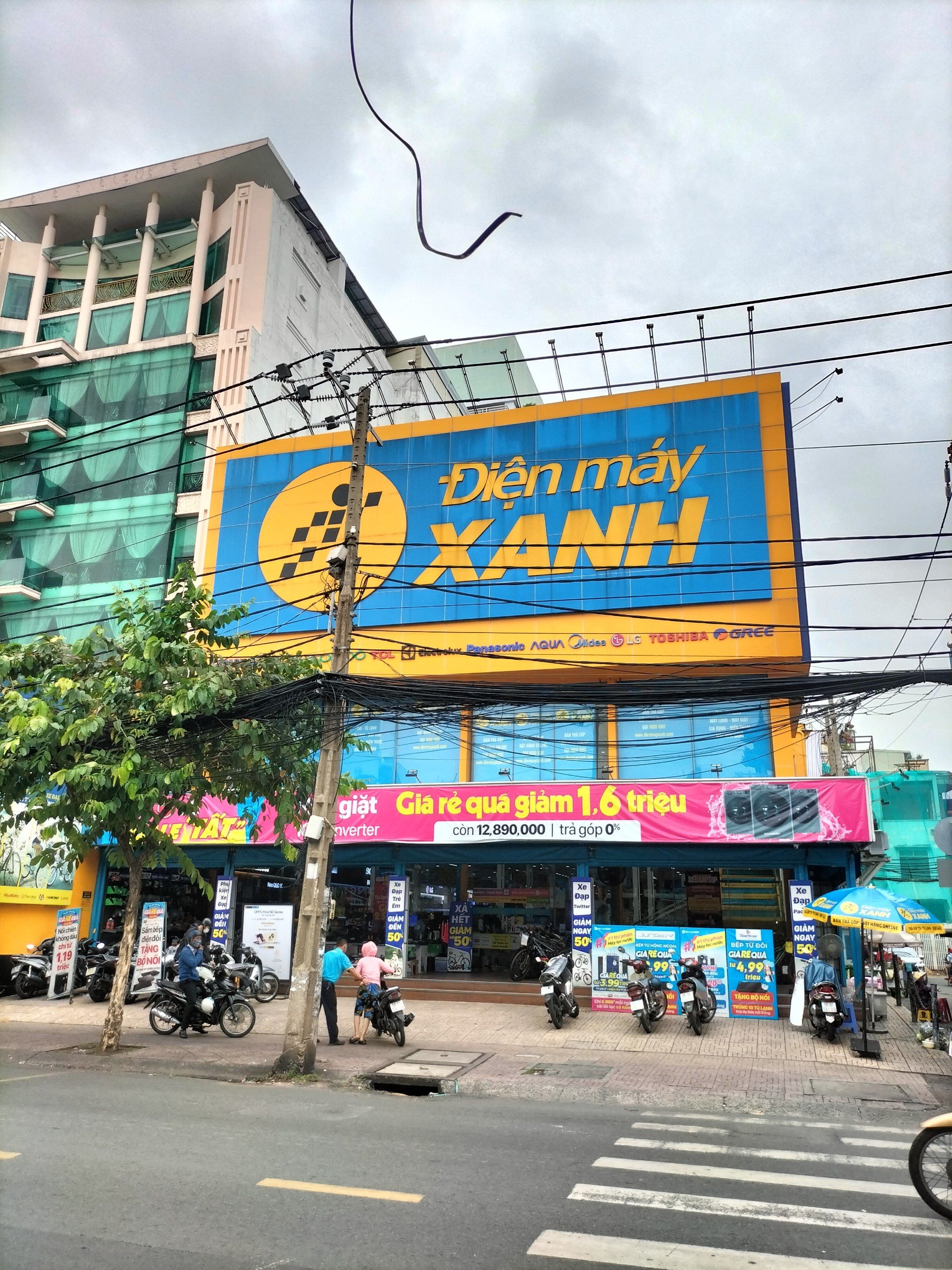 Bán Nhà 542 Cách mạng Tháng 8 Phường Nhiêu Lộc TP.HCM, DT: 17x44m, CN: 739m2, 1 hầm 3 lầu, giá 250 tỷ