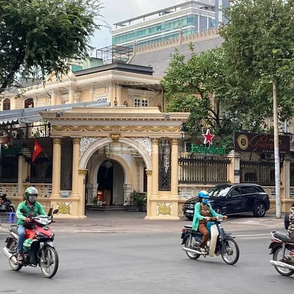 Bán nhà Mặt tiền 86 Võ Văn Tần Quận 3