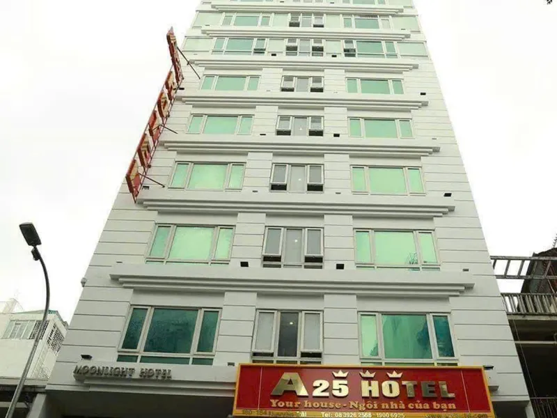 Bán Khách sạn 180-182-184 Nguyễn Trãi Phường Bến Thành Quận 1