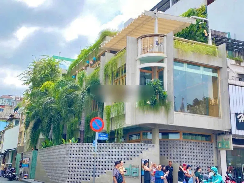Bán nhà 270-272 đường Hai Bà Trưng Phường Tân Định Quận 1