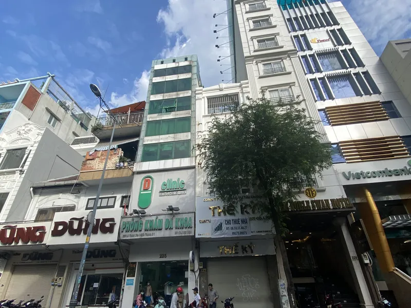 Bán nhà 225 đường Lê Thánh Tôn Quận 1