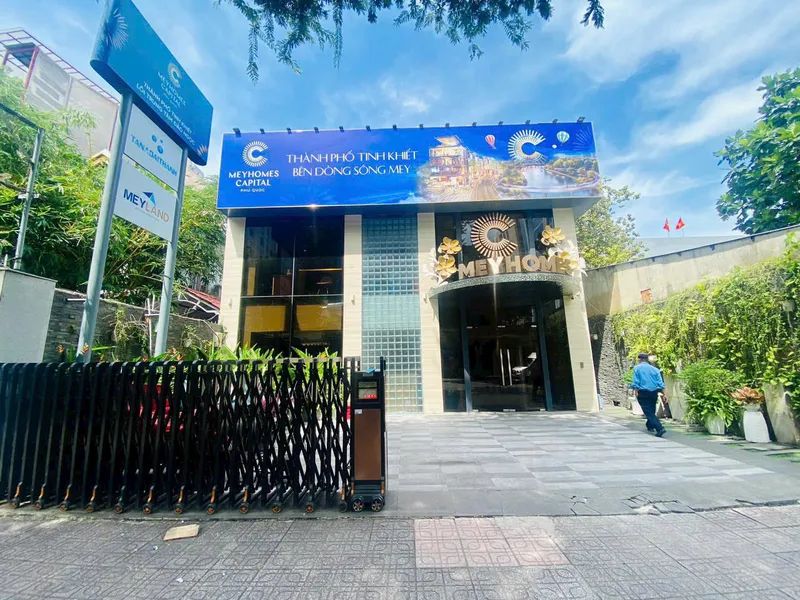 Bán nhà mặt tiền 30 đường Võ Văn Tần Phường Võ Thị Sáu Quận 3