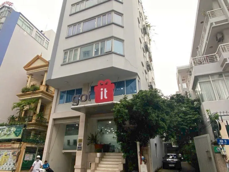 Bán nhà mặt tiền 9-11 Nguyễn Văn Thủ Quận 1