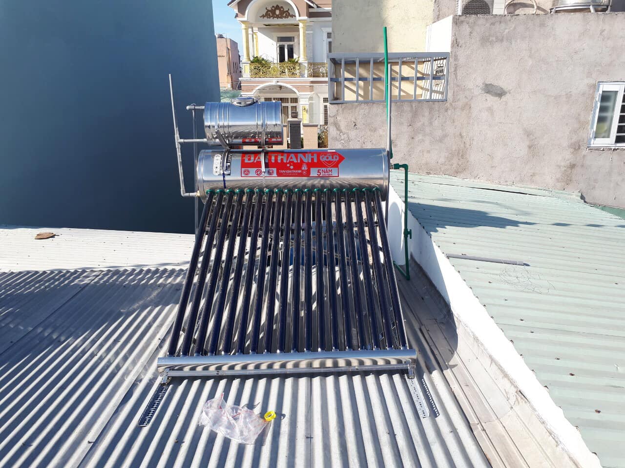 máy nước nóng năng lượng mặt trời máy nước nóng năng lượng mặt trời