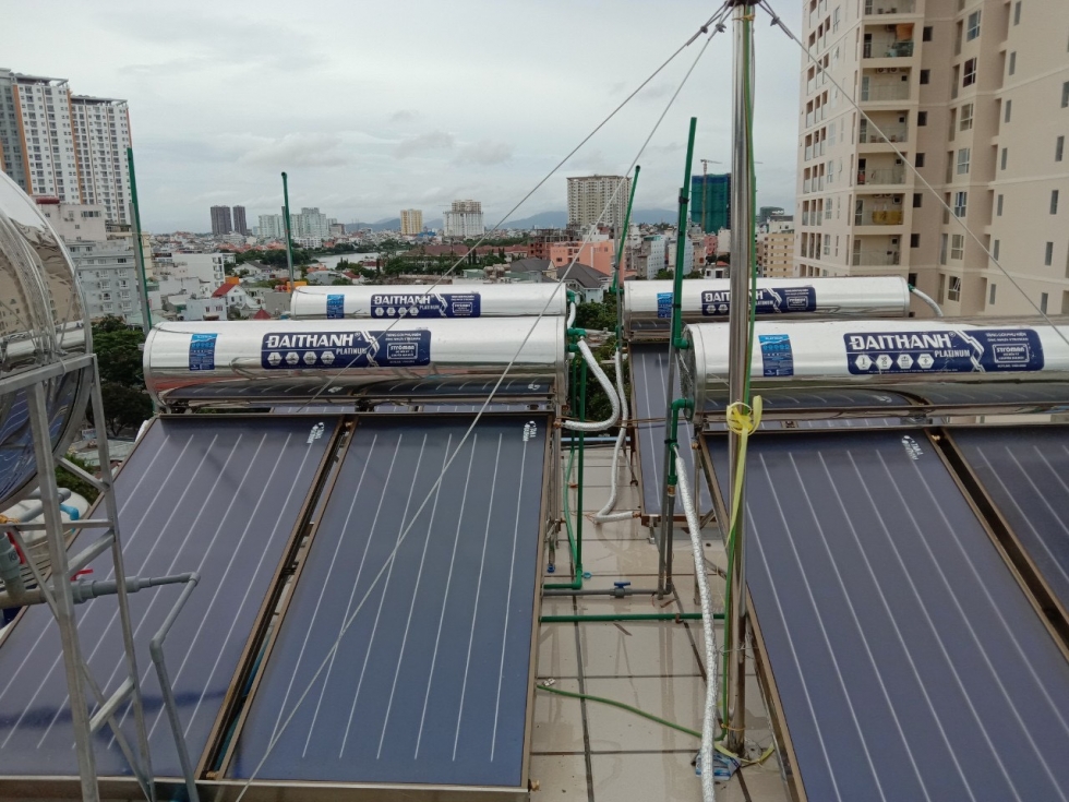 Máy năng lượng mặt trời Đại Thành tấm phẳng Máy năng lượng mặt trời Đại Thành tấm phẳng