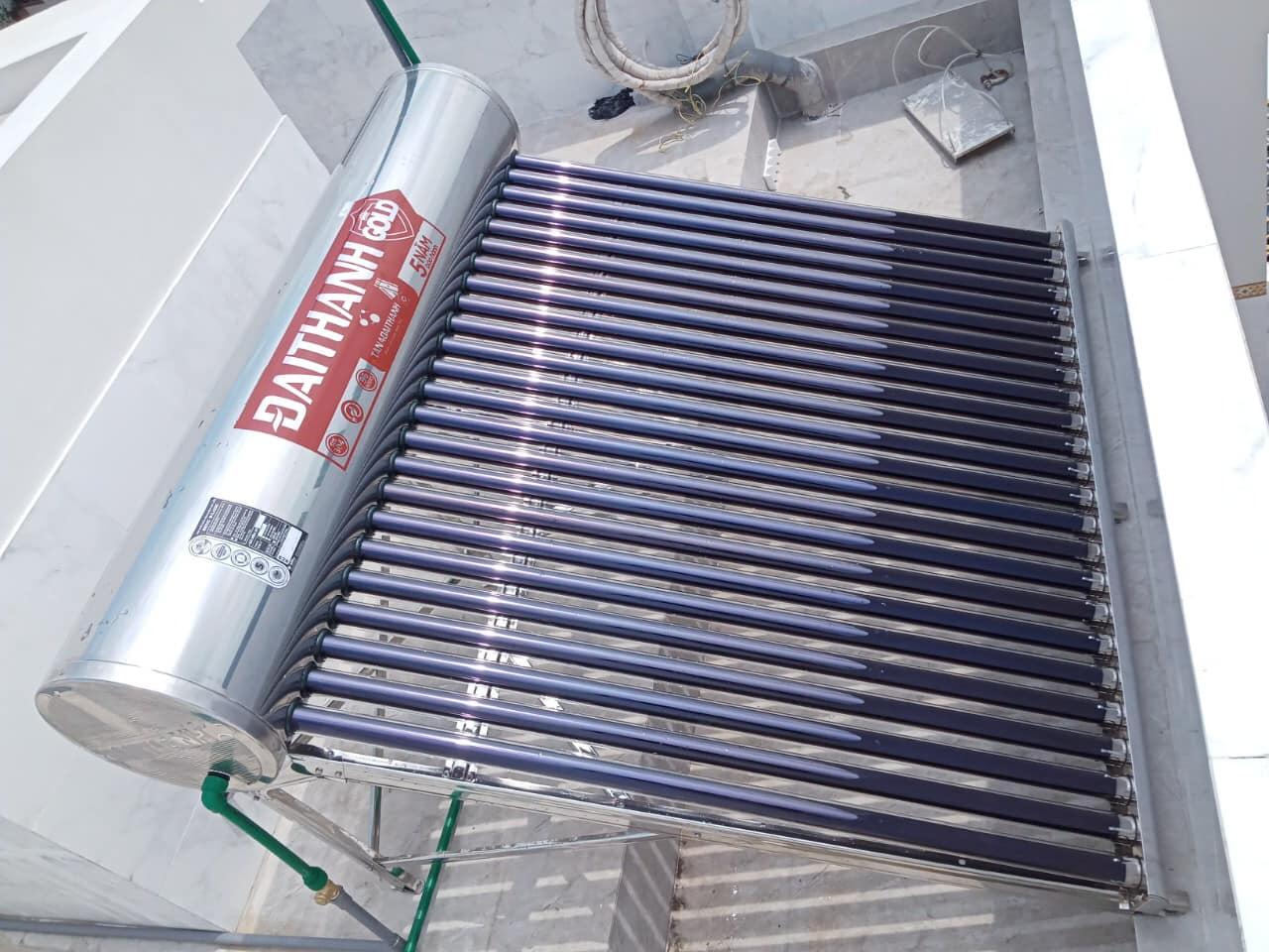 phụ kiện máy nước nóng năng lượng mặt trời phụ kiện máy nước nóng năng lượng mặt trời