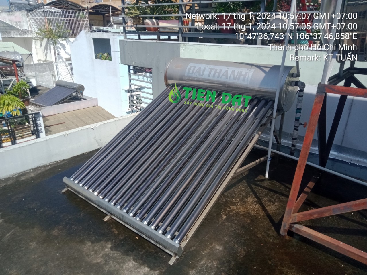 Vệ sinh máy nước nóng năng lượng mặt trời Vệ sinh máy nước nóng năng lượng mặt trời