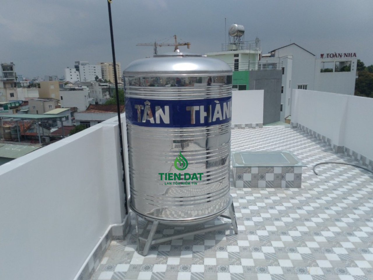 So sánh các mẫu bồn inox Tân Á Đại Thành 1000L phổ biến tại phường Rạch Dừa So sánh các mẫu bồn inox Tân Á Đại Thành 1000L phổ biến tại phường Rạch Dừa