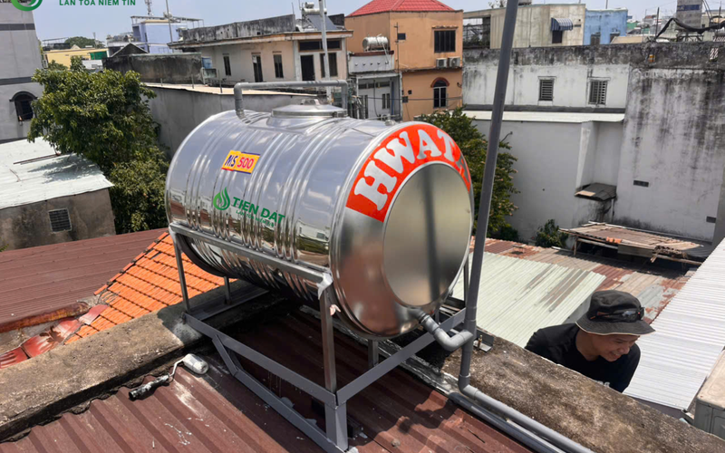 Công trình thực tế lắp đặt và hàn chân bồn inox Hwata 500L Nằm tại Quận 12 - Đảm bảo nguồn nước dự trữ ổn định cho gia đình nhỏ