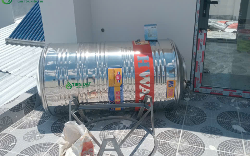 Công trình thực tế giao kéo bồn nước inox Hwata 700L Đứng tại Gò Vấp