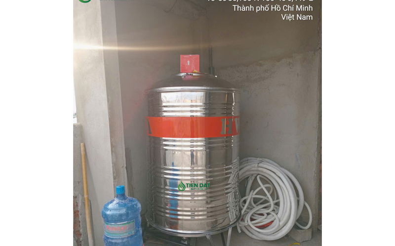 Công trình thực tế giao và kéo bồn nước inox Hwata 1000L Đứng tại Gò Vấp
