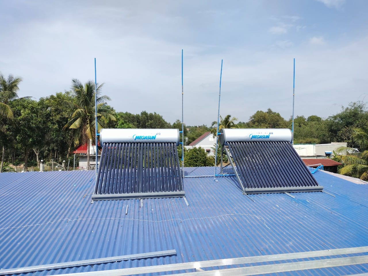 Máy nước nóng Megasun 150L Máy nước nóng Megasun 150L