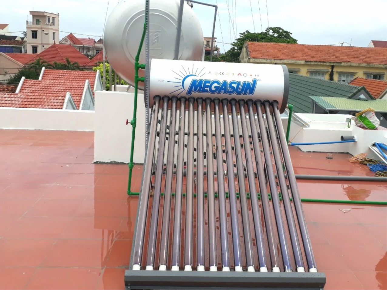 máy nước nóng năng lượng megasun máy nước nóng năng lượng megasun
