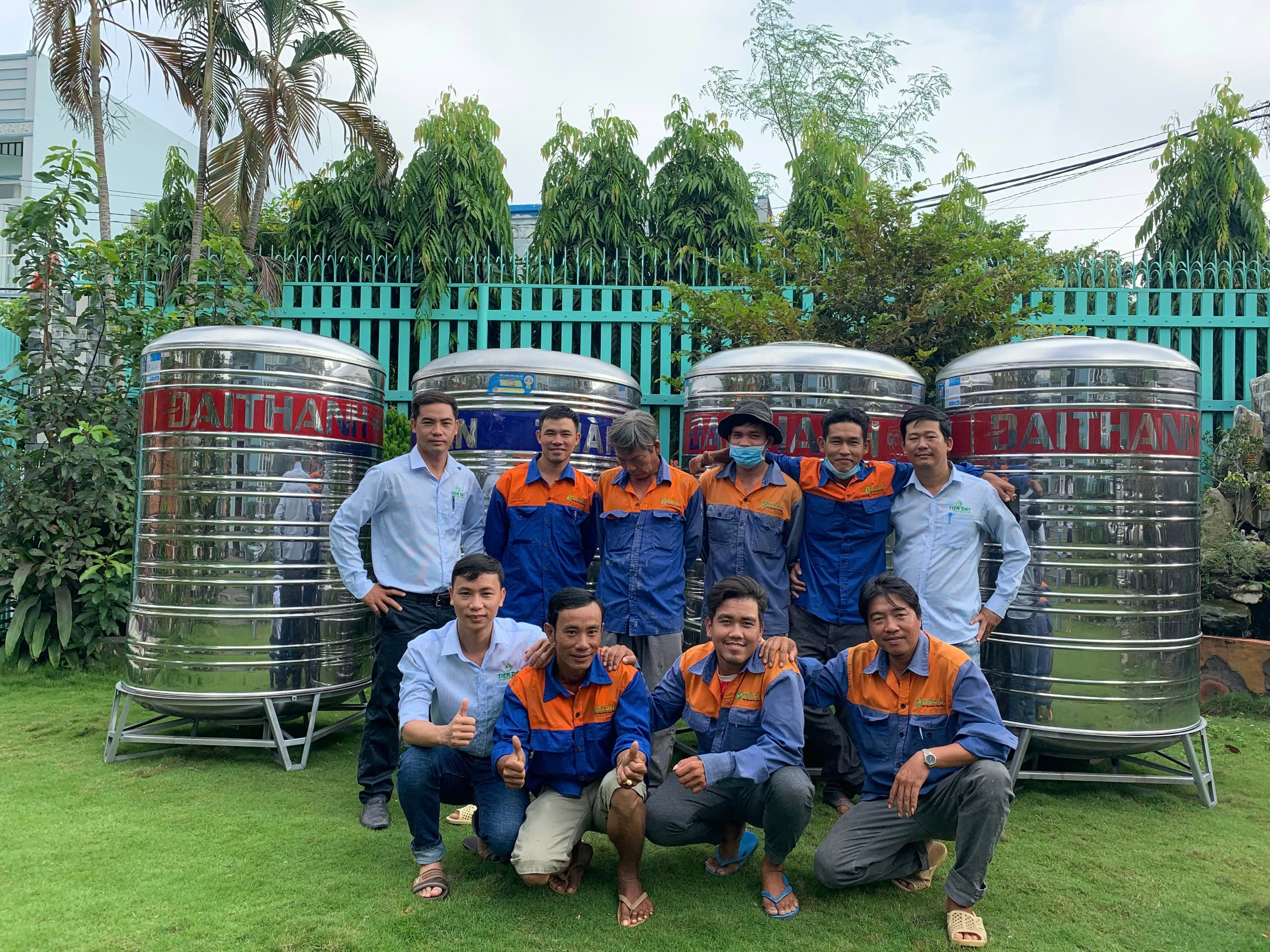 vệ sinh máy nước nóng năng lượng mặt trời vệ sinh máy nước nóng năng lượng mặt trời