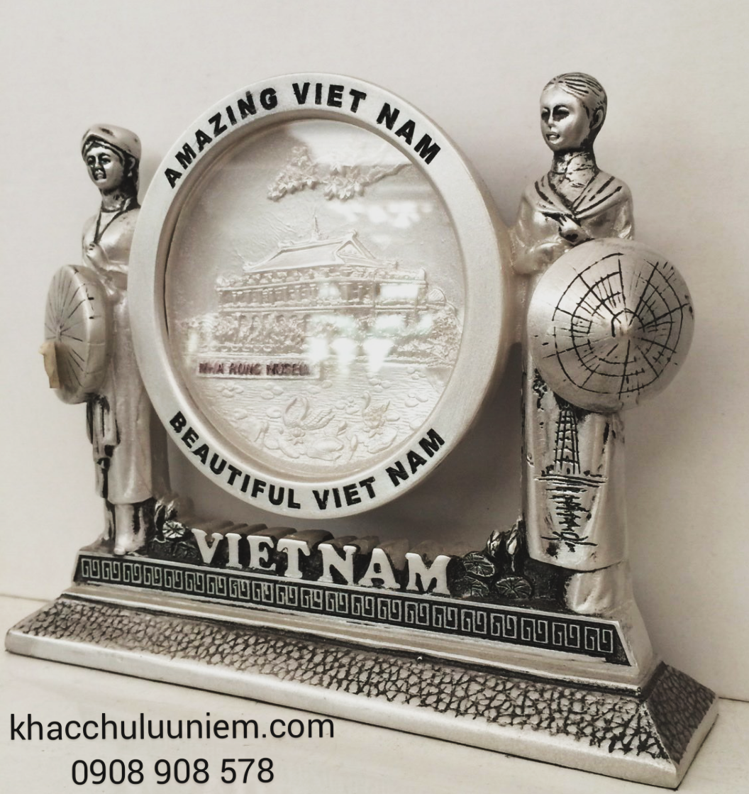 co gai bac nam phong canh viet nam