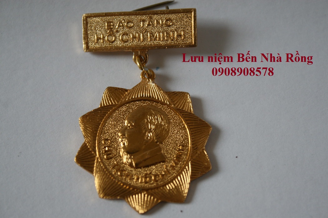 huy hieu bao tang bac ho