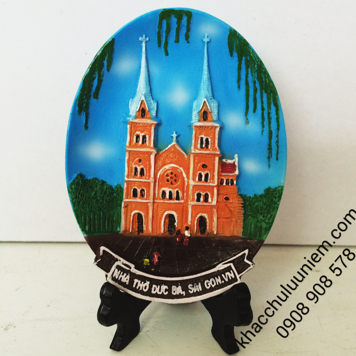 bieu tuong nha tho duc ba