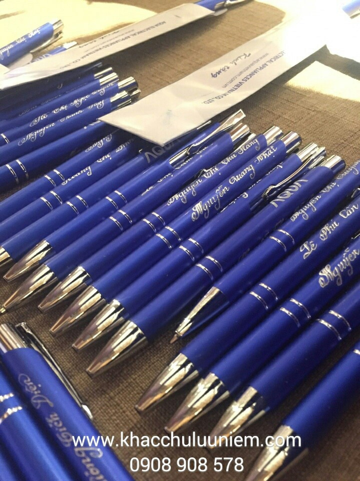 khac but cho su kien aqua