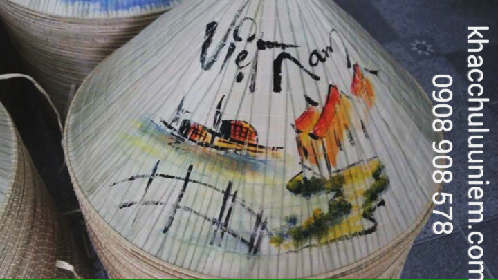 non la phong canh viet nam