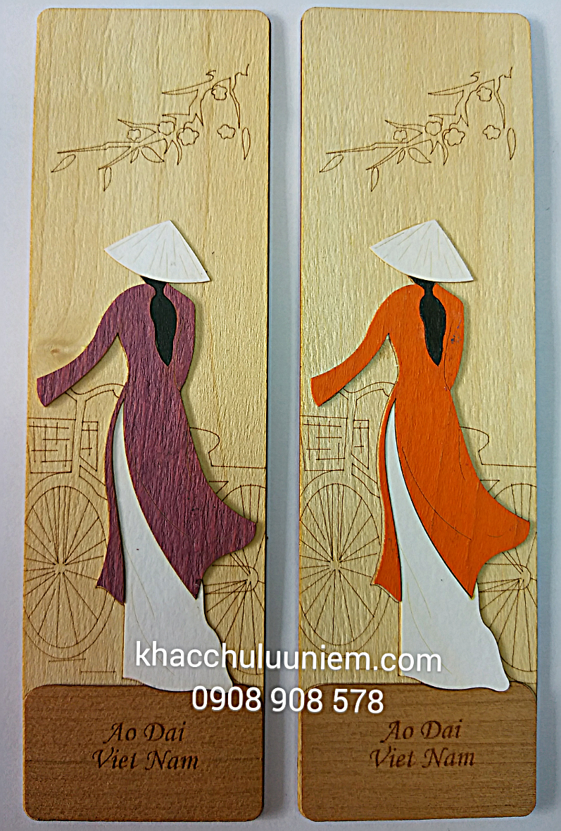 Cài sach co gai nu sinh