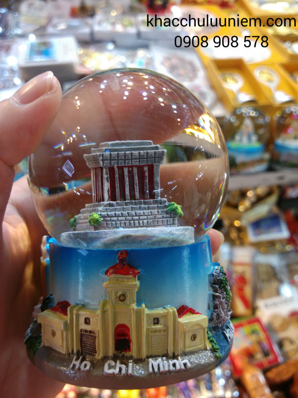 cau thuy tinh nang bac ho