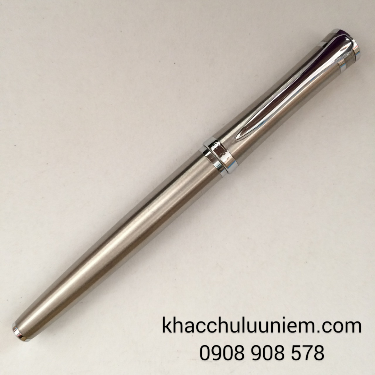 ceo 6636 long bi trang xam