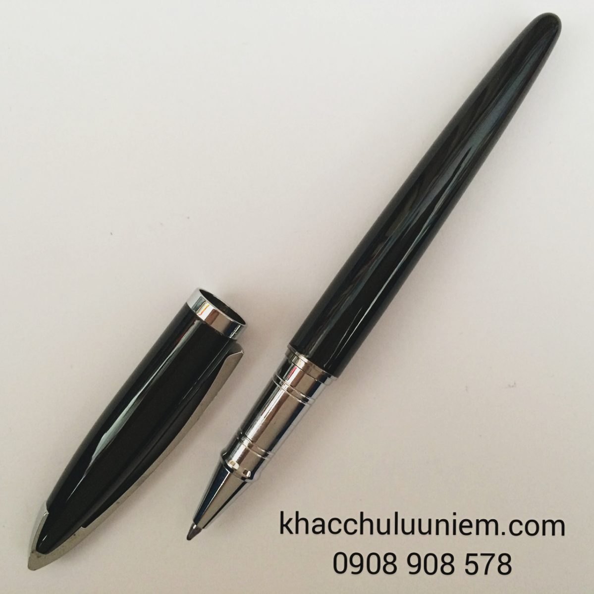 Bút bi ký tên cao cấp