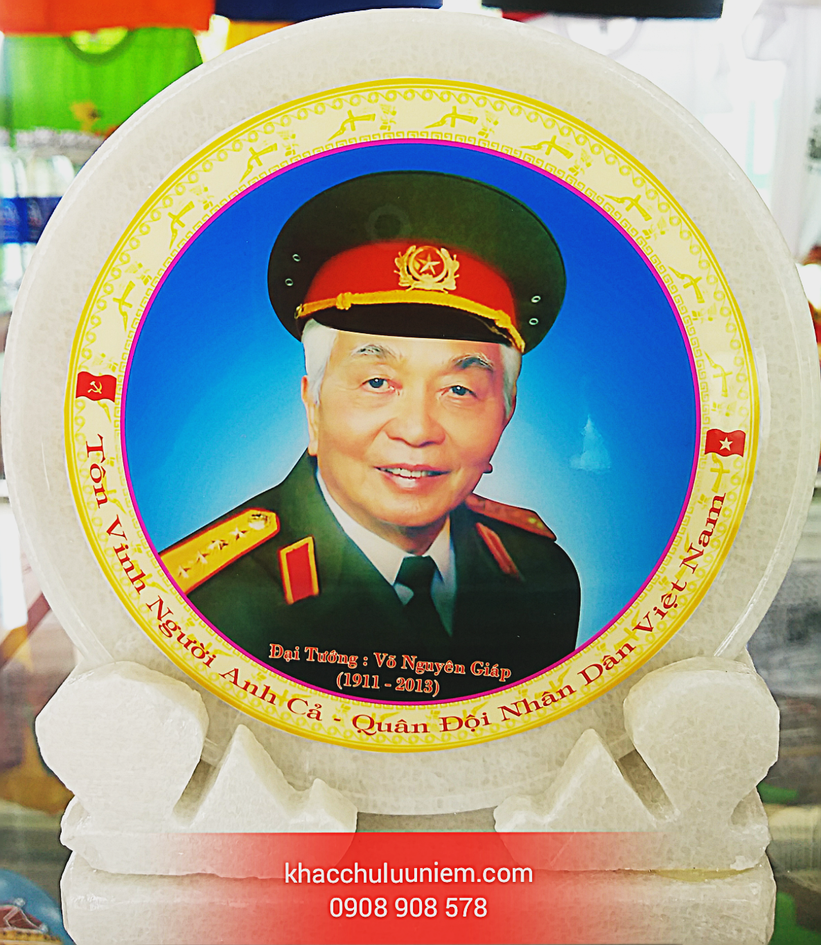 bac giap mac quan phục xanh