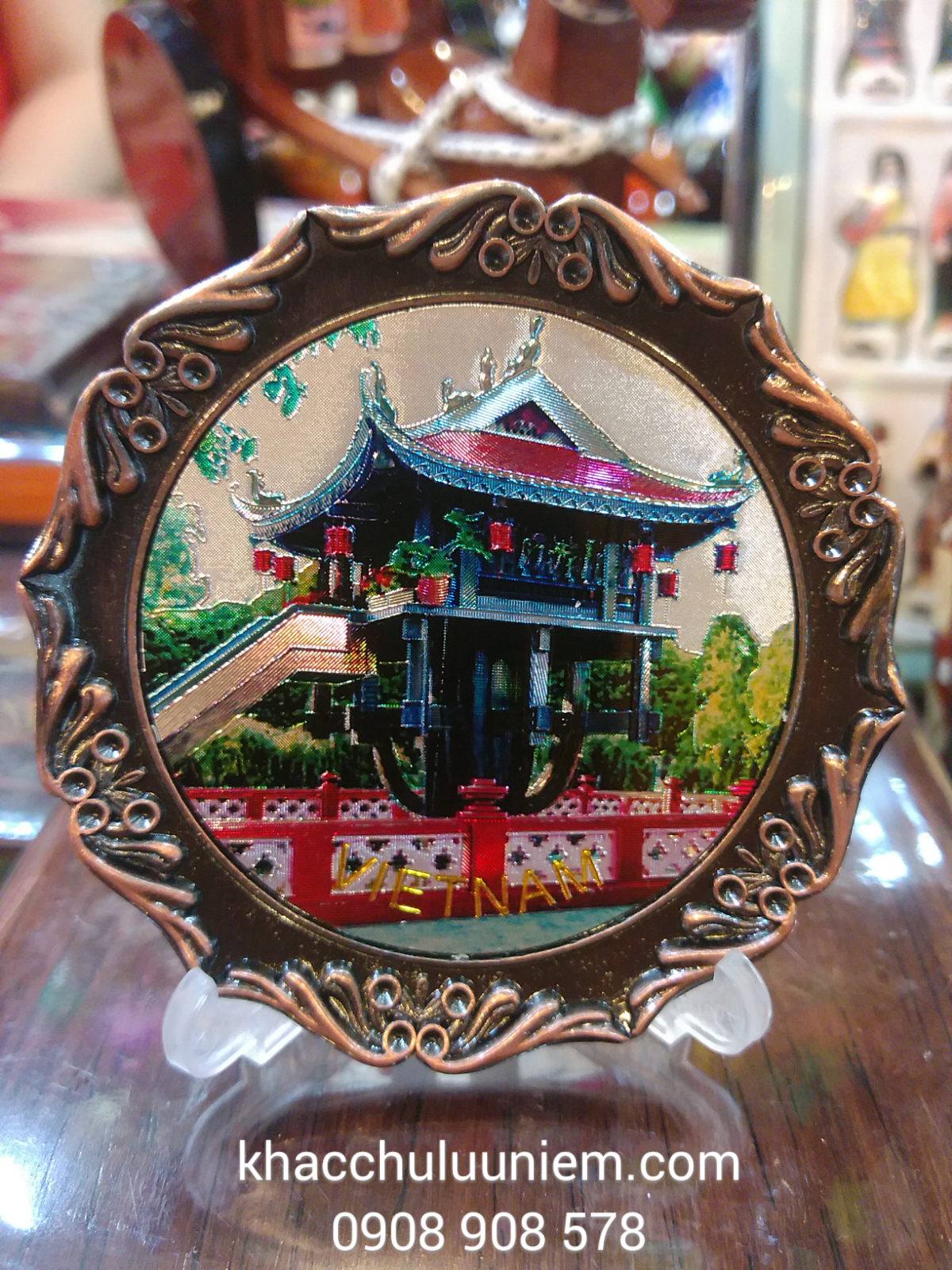 dia sat phong canh chua mot cot