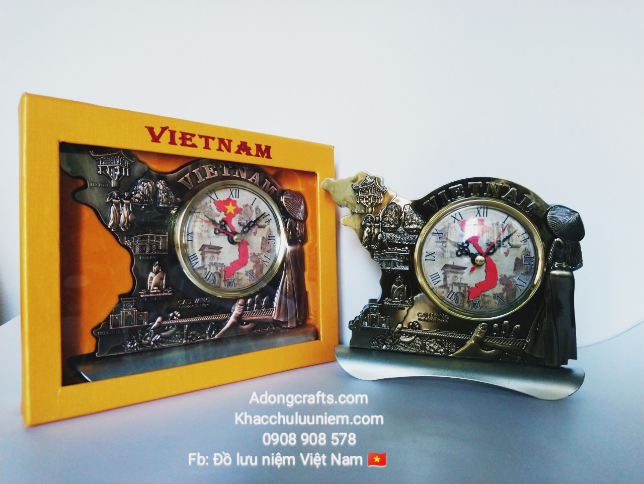 Quà tặng luu niem hình viet nam có đồng hồ để bàn